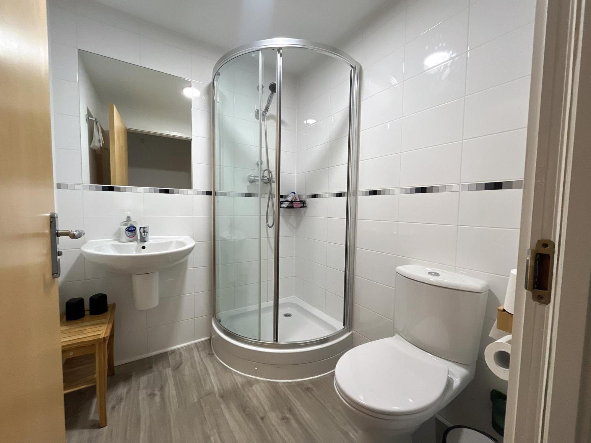 Apartment 2 Bath Free Parking EDI Buitenkant foto